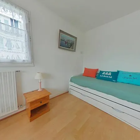 Apartamento T2 - Proche Des Commerces Et De La - - Lp040-002